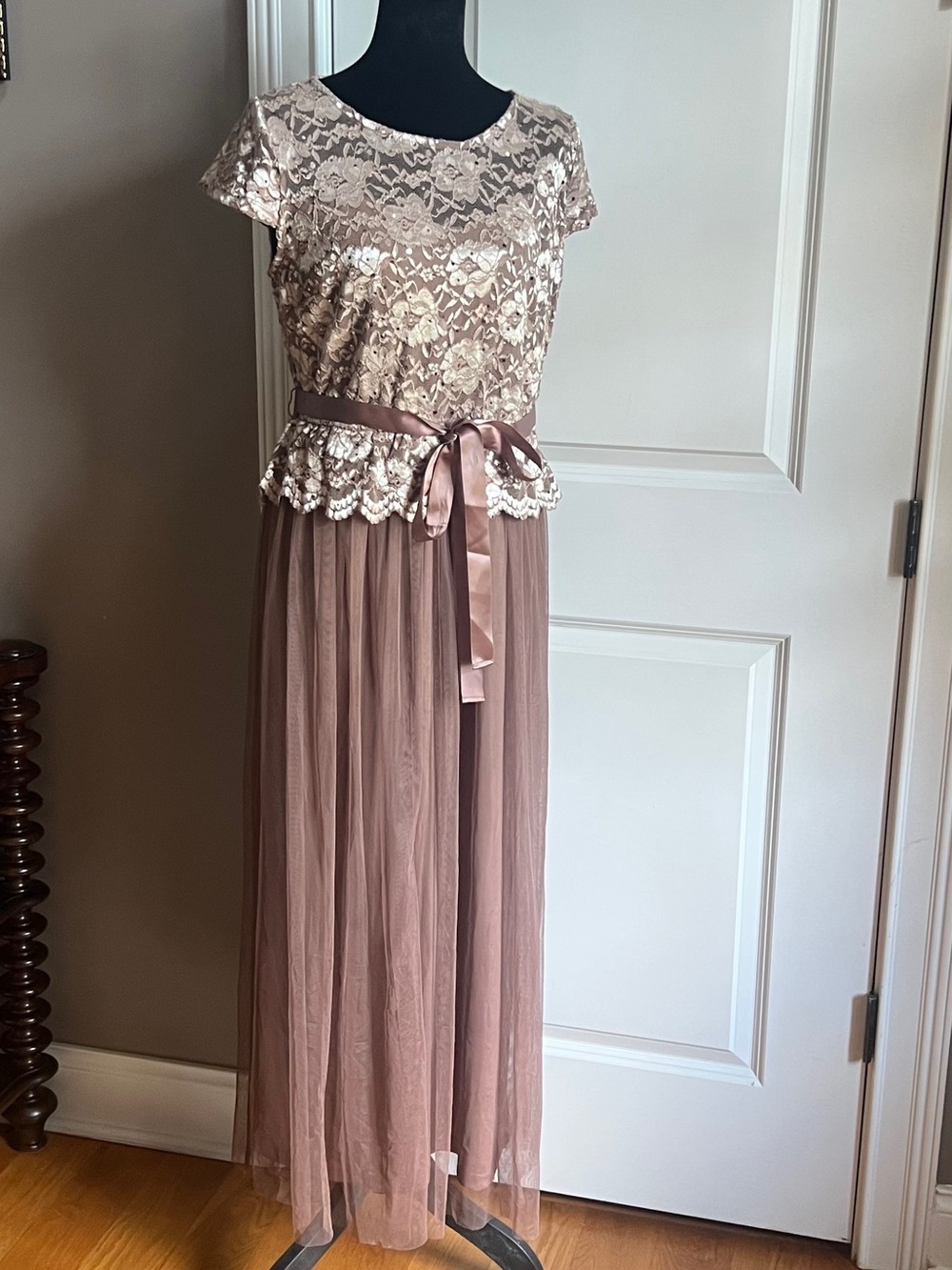 Blush Lace Top & Tulle Skirt Evening Dress